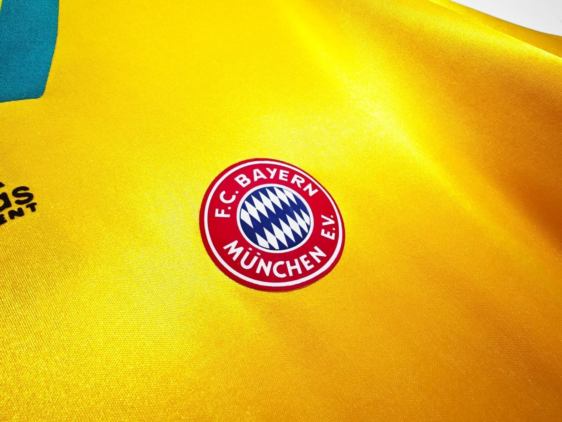 Bayern Munchen Away Shirt - 1993-1995