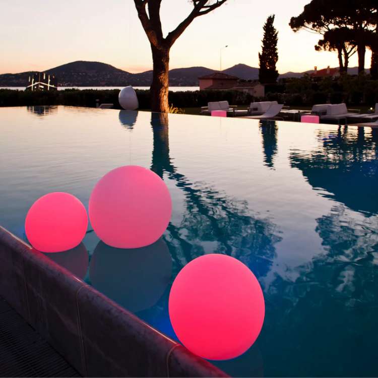 Eco-Friendly Illuminated Spherical Garden Light