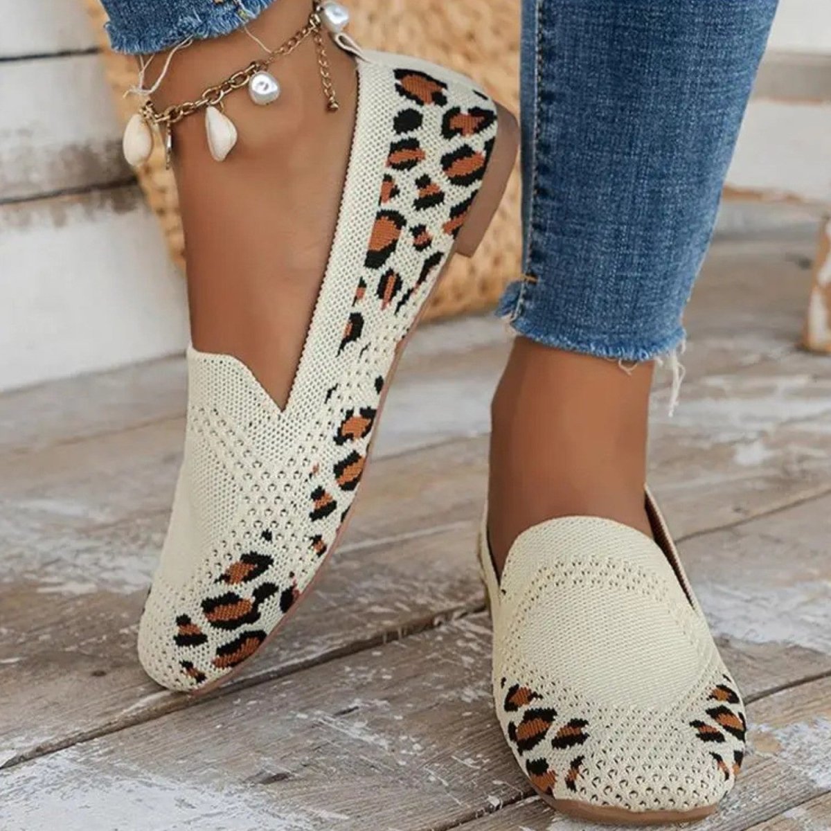 Lightweight Breathable Comfort Flats