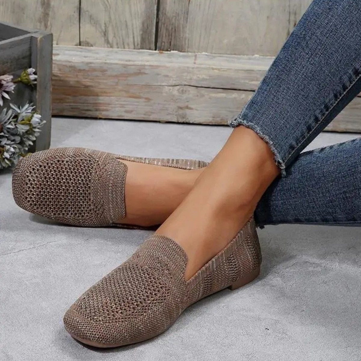 Lightweight Breathable Comfort Flats