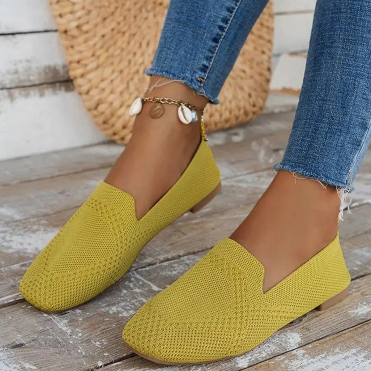 Lightweight Breathable Comfort Flats