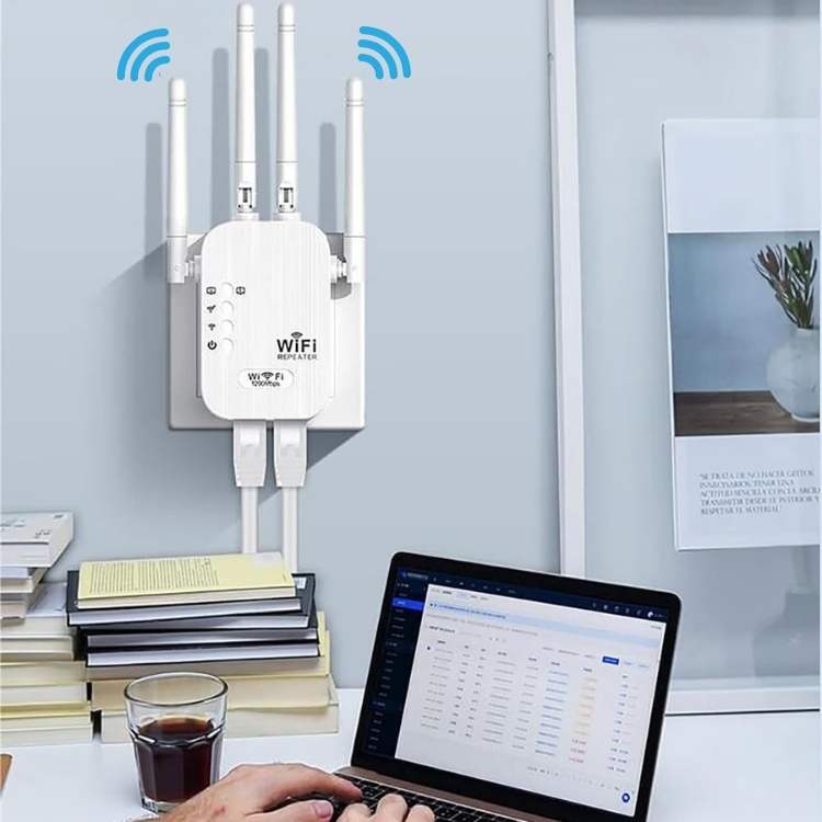 Long-Range Outdoor 5G WiFi Booster