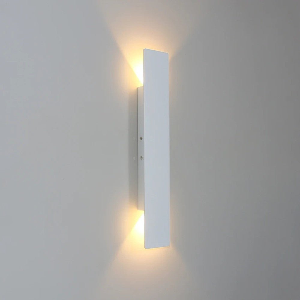 SleekWeather Outdoor Wall Light