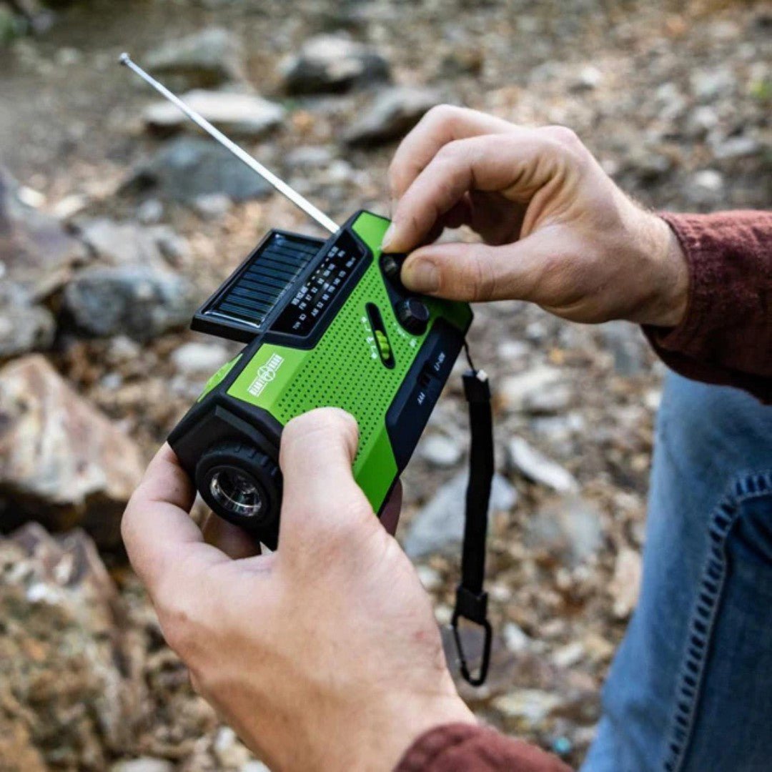 SurviveLite – Solar-Powered Emergency Weather Radio with 4000mAh Battery