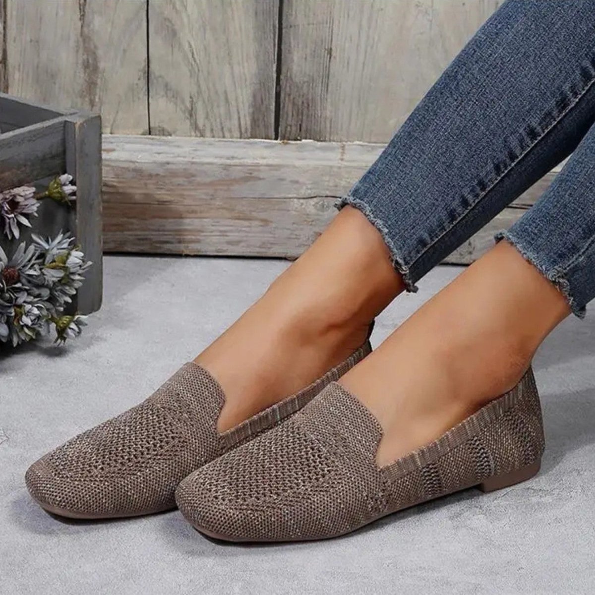 Lightweight Breathable Comfort Flats